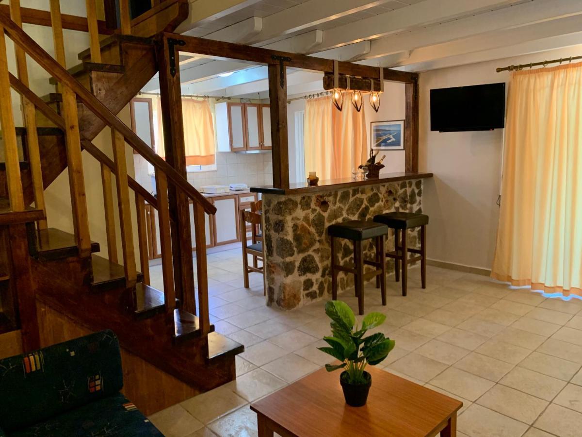 Dimarion Villas Agios Nikitas Exterior photo